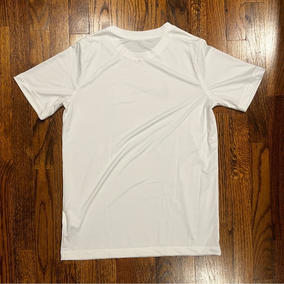 Boy’s Nike Dri-Fit T-Shirt - Size Youth XL - Picture 4 of 4